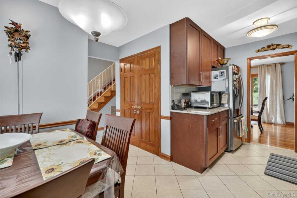 99 Spencer Drive, New Rochelle, NY 10801 - Photo 8 of 38