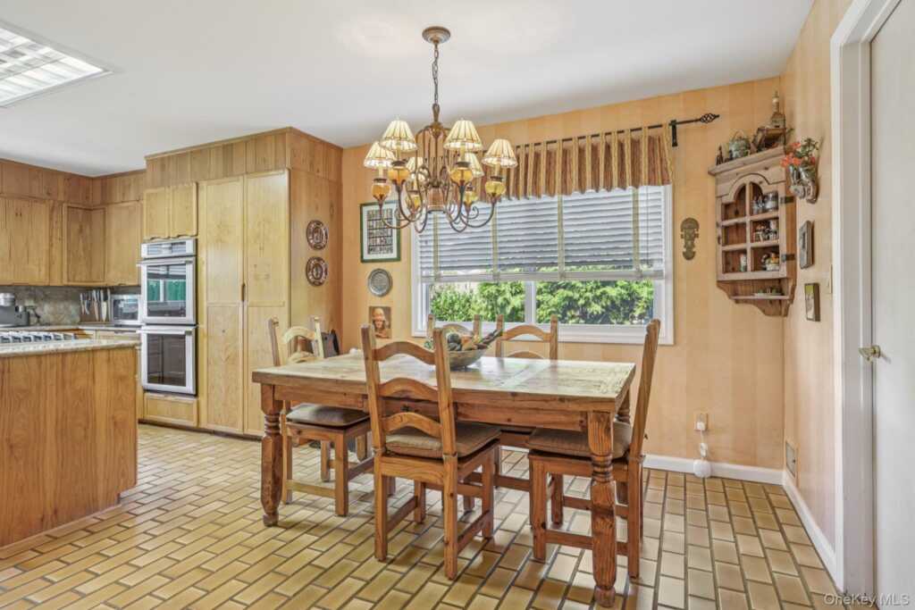 17 Magnolia Drive, Rye, NY 10573 - Photo 12 of 45