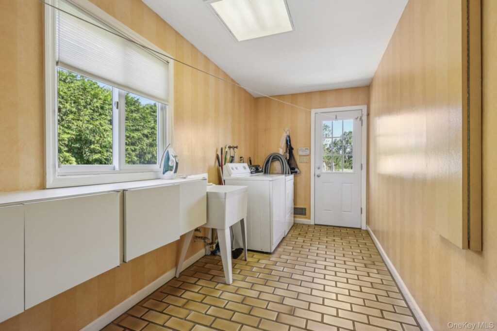 17 Magnolia Drive, Rye, NY 10573 - Photo 36 of 45