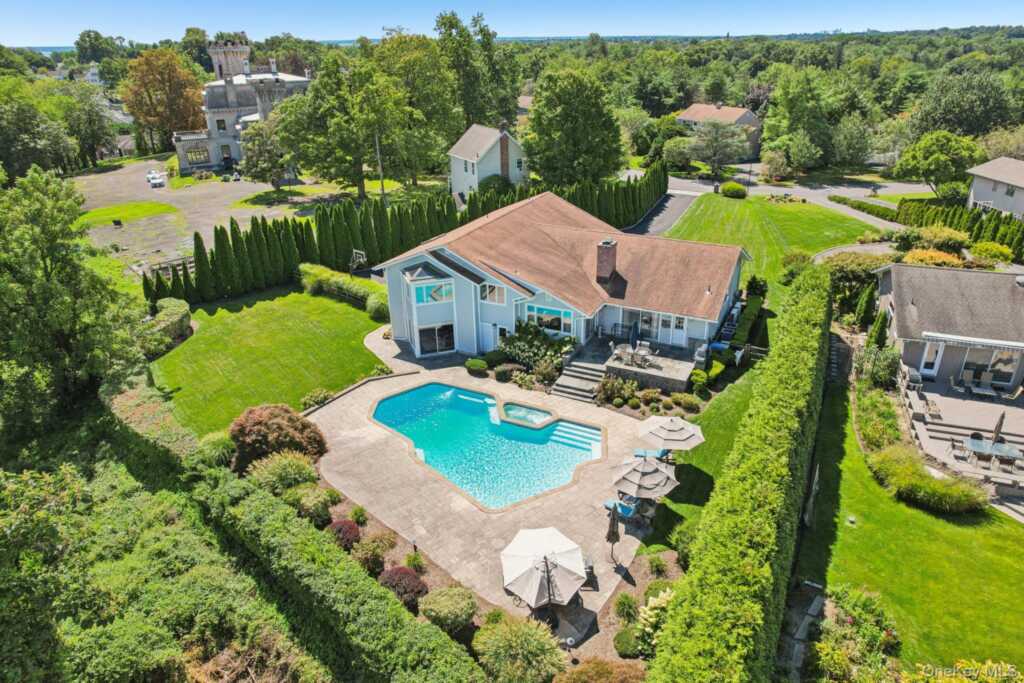 17 Magnolia Drive, Rye, NY 10573 - Photo 4 of 45