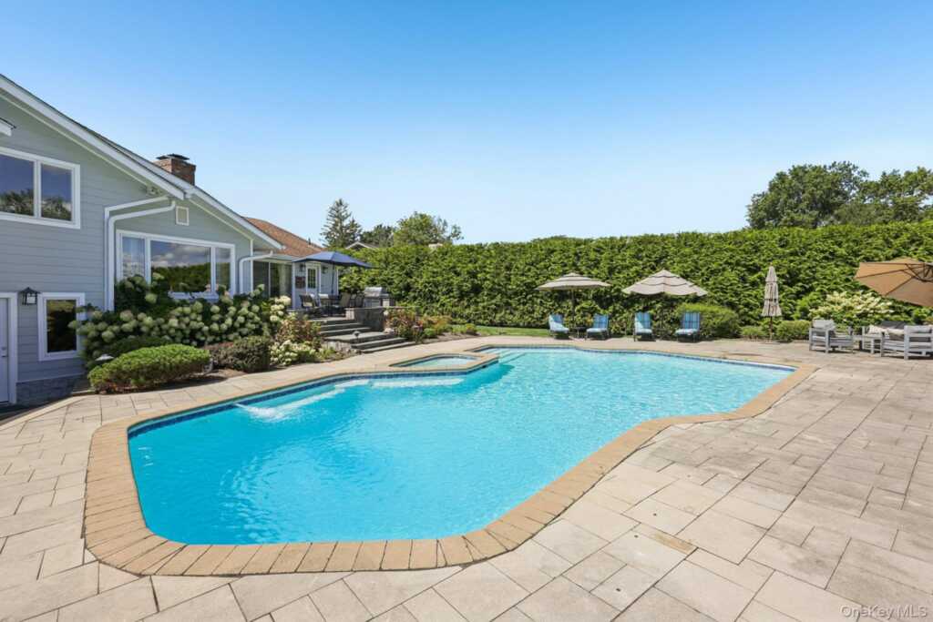 17 Magnolia Drive, Rye, NY 10573 - Photo 8 of 45