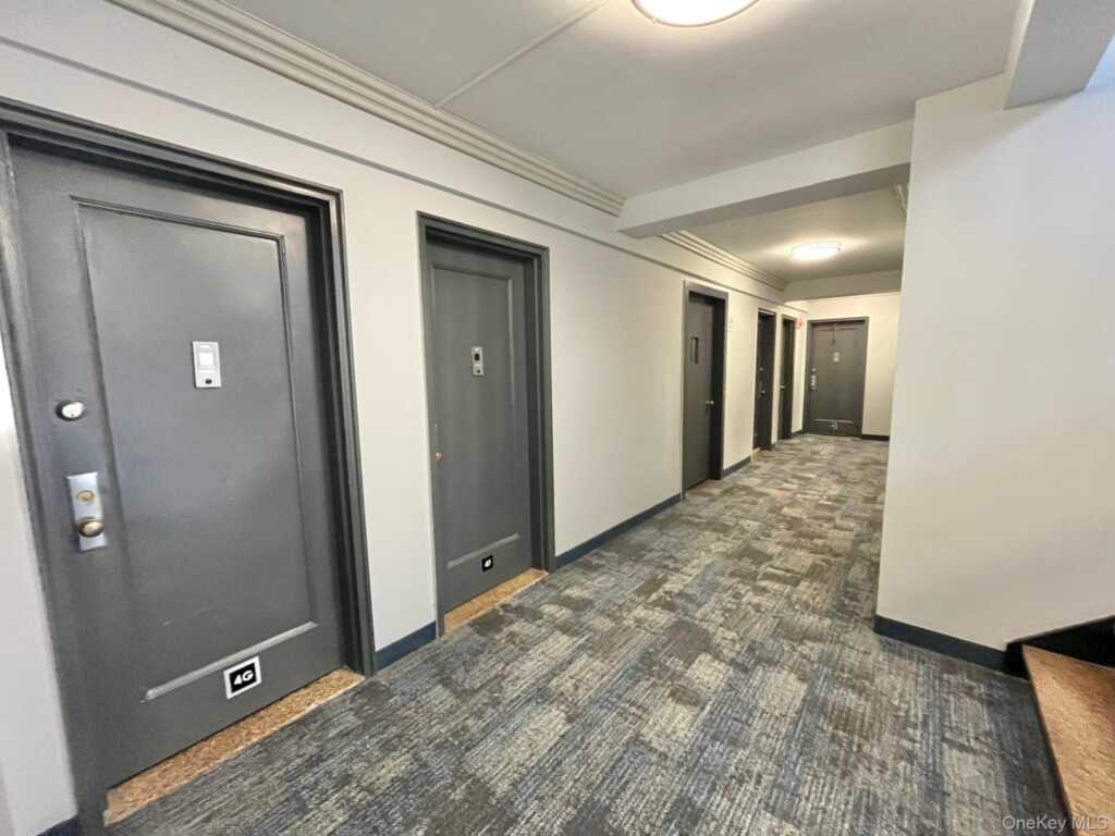 210 Pelham Road, Unit #4G, New Rochelle, NY 10805 - Photo 17 of 21