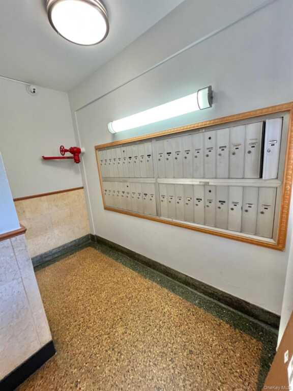 210 Pelham Road, Unit #4G, New Rochelle, NY 10805 - Photo 18 of 21