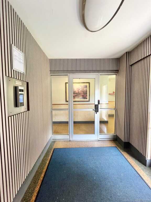 210 Pelham Road, Unit #4G, New Rochelle, NY 10805 - Photo 19 of 21