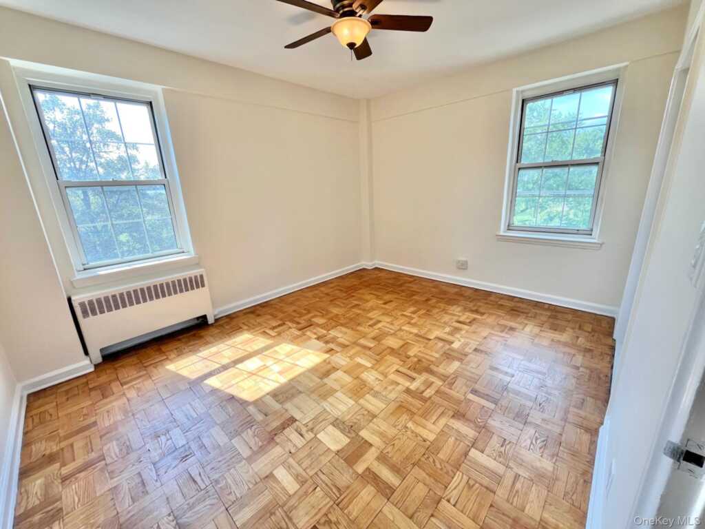 210 Pelham Road, Unit #4G, New Rochelle, NY 10805 - Photo 7 of 21