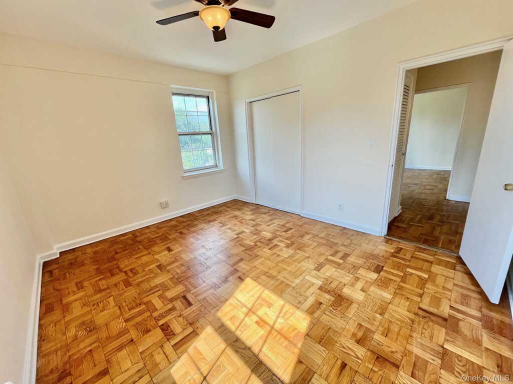 210 Pelham Road, Unit #4G, New Rochelle, NY 10805 - Photo 8 of 21