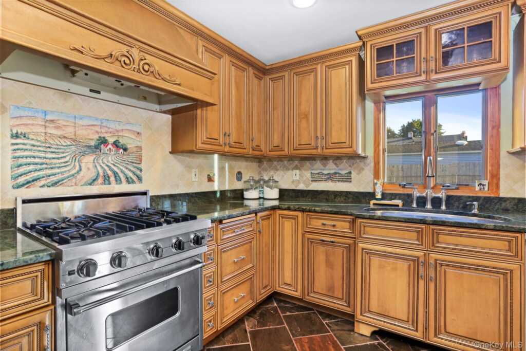33 Easton Street, Stony Point, NY 10980 - Photo 7 of 41