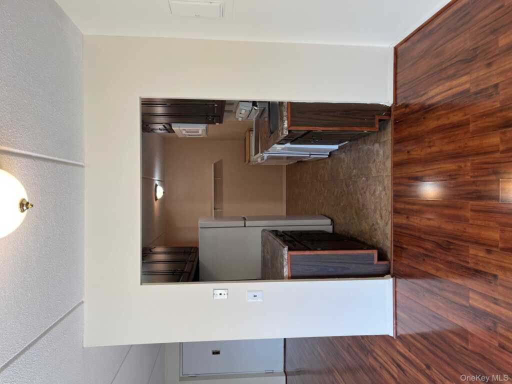 35 Park Avenue, Unit #3W, Suffern, NY 10901 - Photo 14 of 37