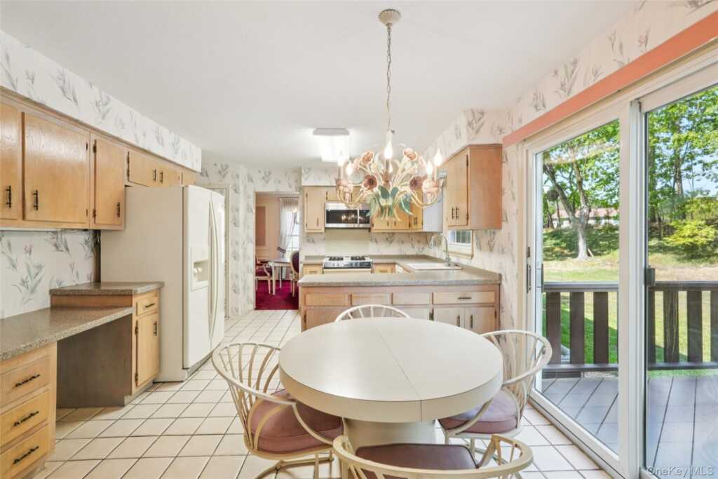 11 Kendall Drive, New City, NY 10956 - Photo 14 of 50