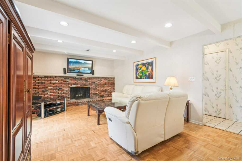 11 Kendall Drive, New City, NY 10956 - Photo 21 of 50