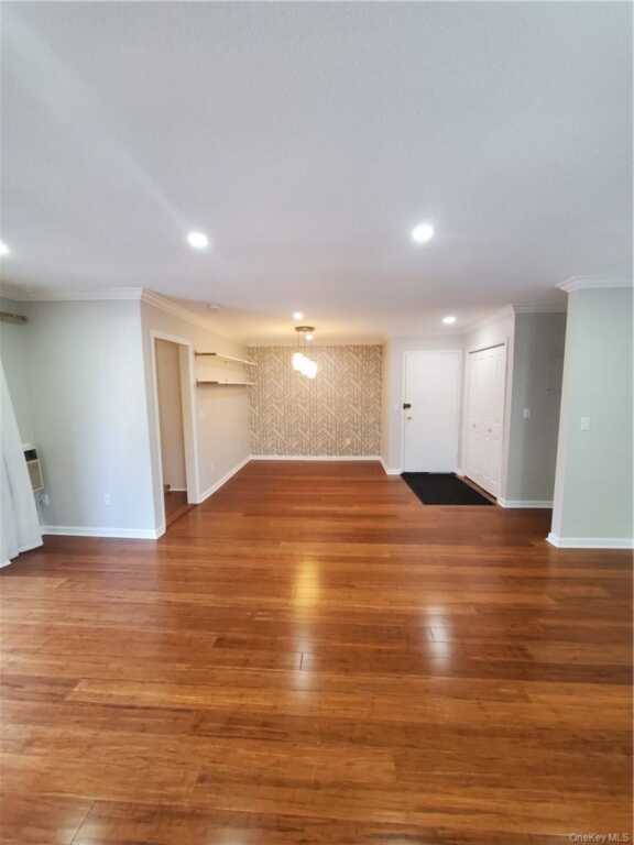 972 Sierra Vista Lane, Valley Cottage, NY 10989 - Photo 3 of 17