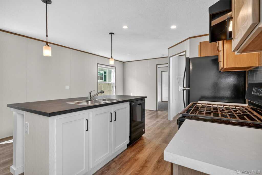 25 Sheldon Street, Stony Point, NY 10980 - Photo 12 of 44
