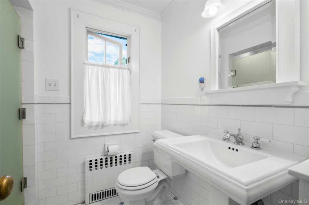 5 Antler Place, New Rochelle, NY 10804 - Photo 17 of 33