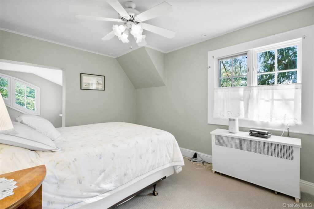 5 Antler Place, New Rochelle, NY 10804 - Photo 20 of 33