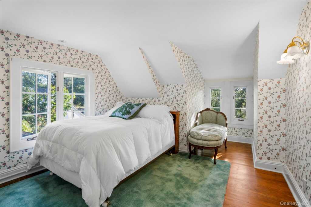 5 Antler Place, New Rochelle, NY 10804 - Photo 26 of 33