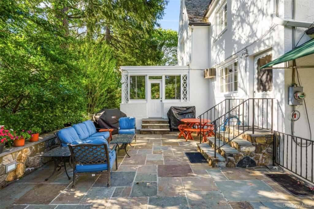 5 Antler Place, New Rochelle, NY 10804 - Photo 27 of 33