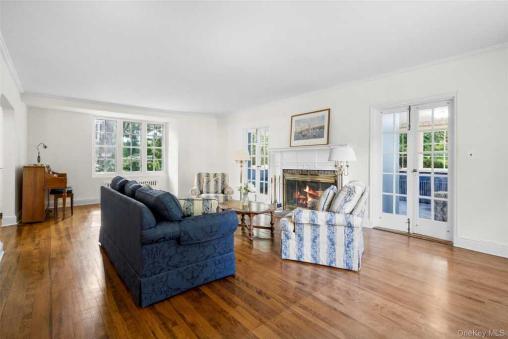 5 Antler Place, New Rochelle, NY 10804 - Photo 9 of 33