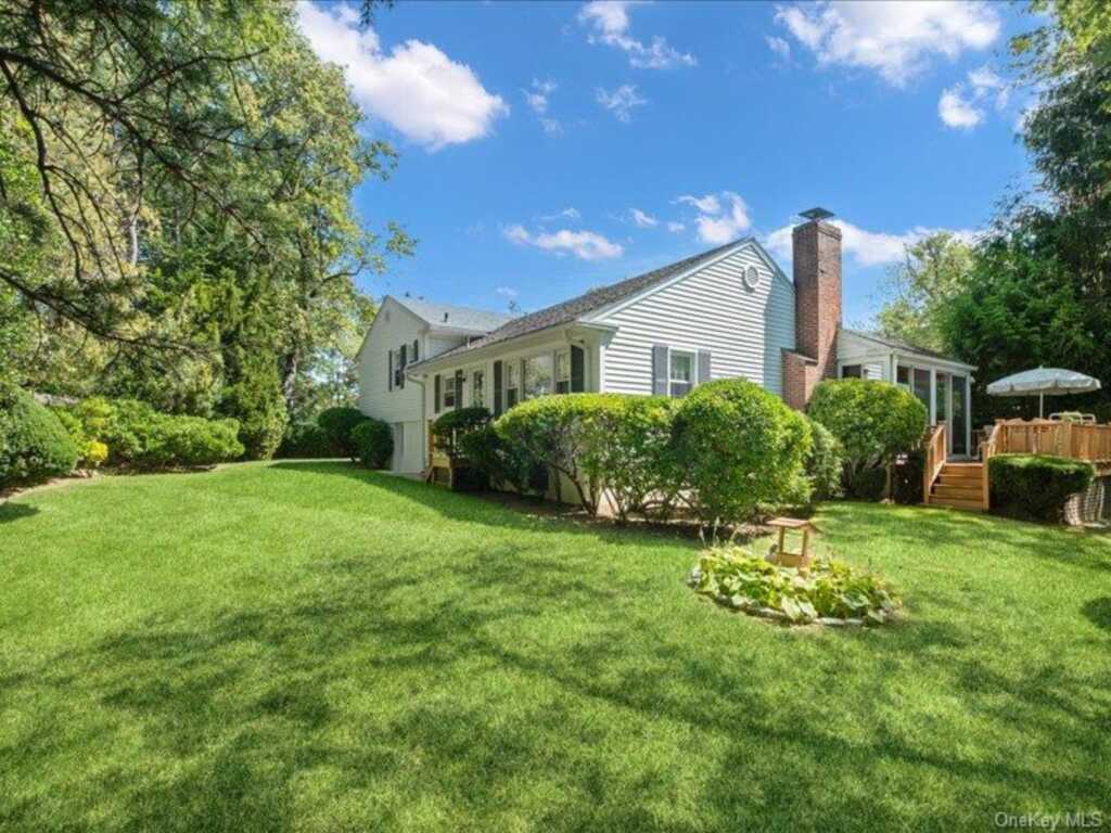 40 Cerreta Lane, New Rochelle, NY 10583 - Photo 16 of 22