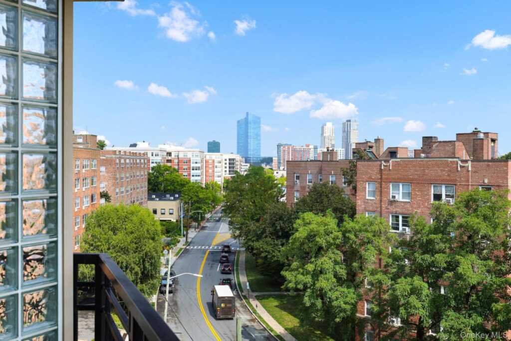 12 Old Mamaroneck Road, Unit #7C, White Plains, NY 10605 - Photo 10 of 46