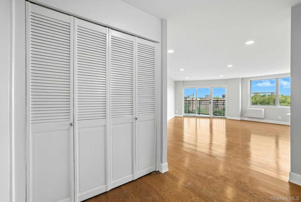 12 Old Mamaroneck Road, Unit #7C, White Plains, NY 10605 - Photo 16 of 46