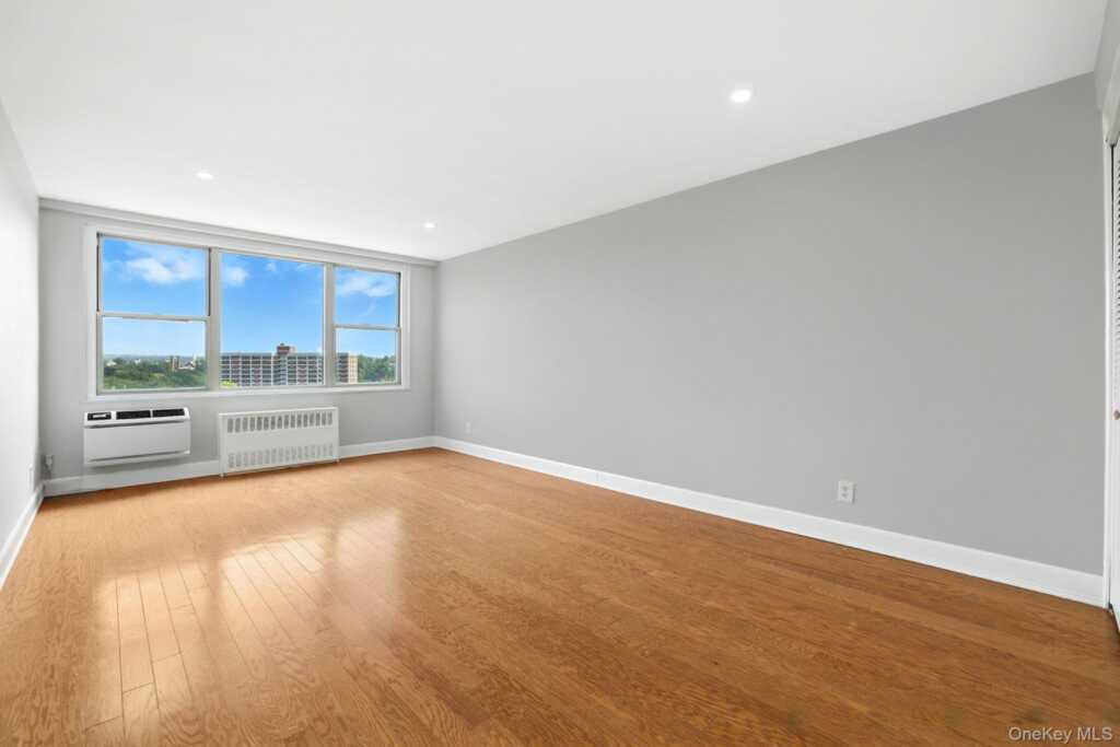 12 Old Mamaroneck Road, Unit #7C, White Plains, NY 10605 - Photo 32 of 46