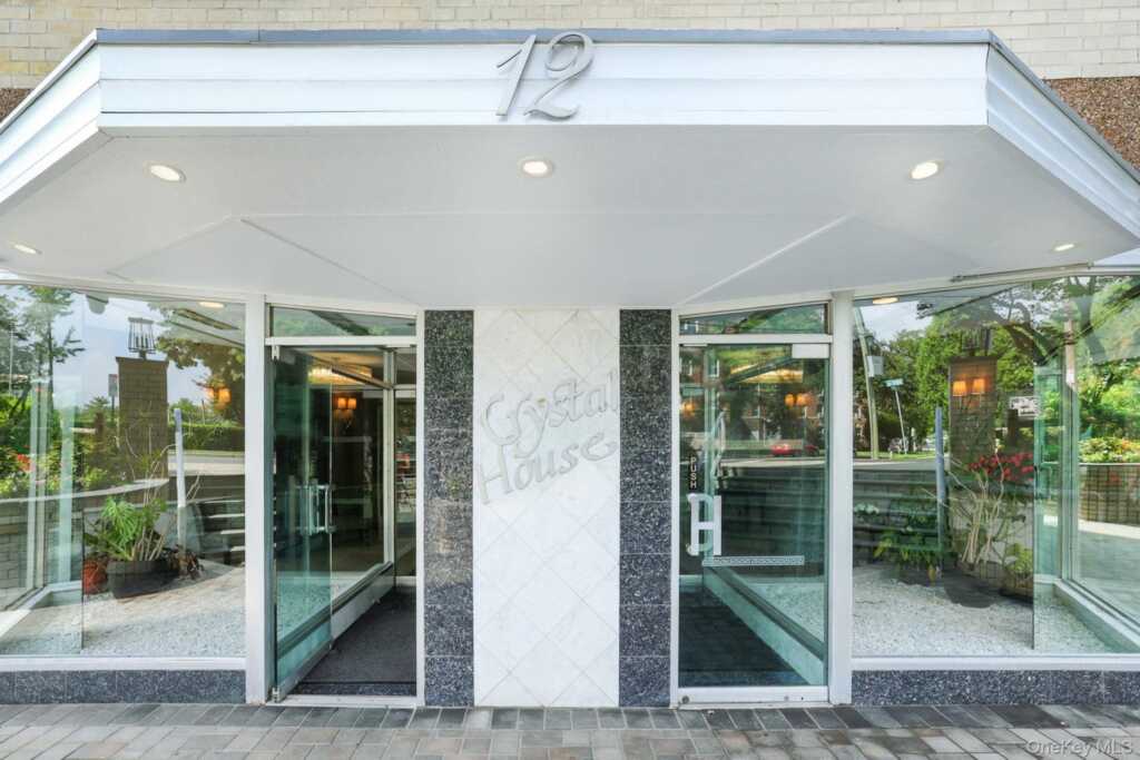 12 Old Mamaroneck Road, Unit #7C, White Plains, NY 10605 - Photo 35 of 46