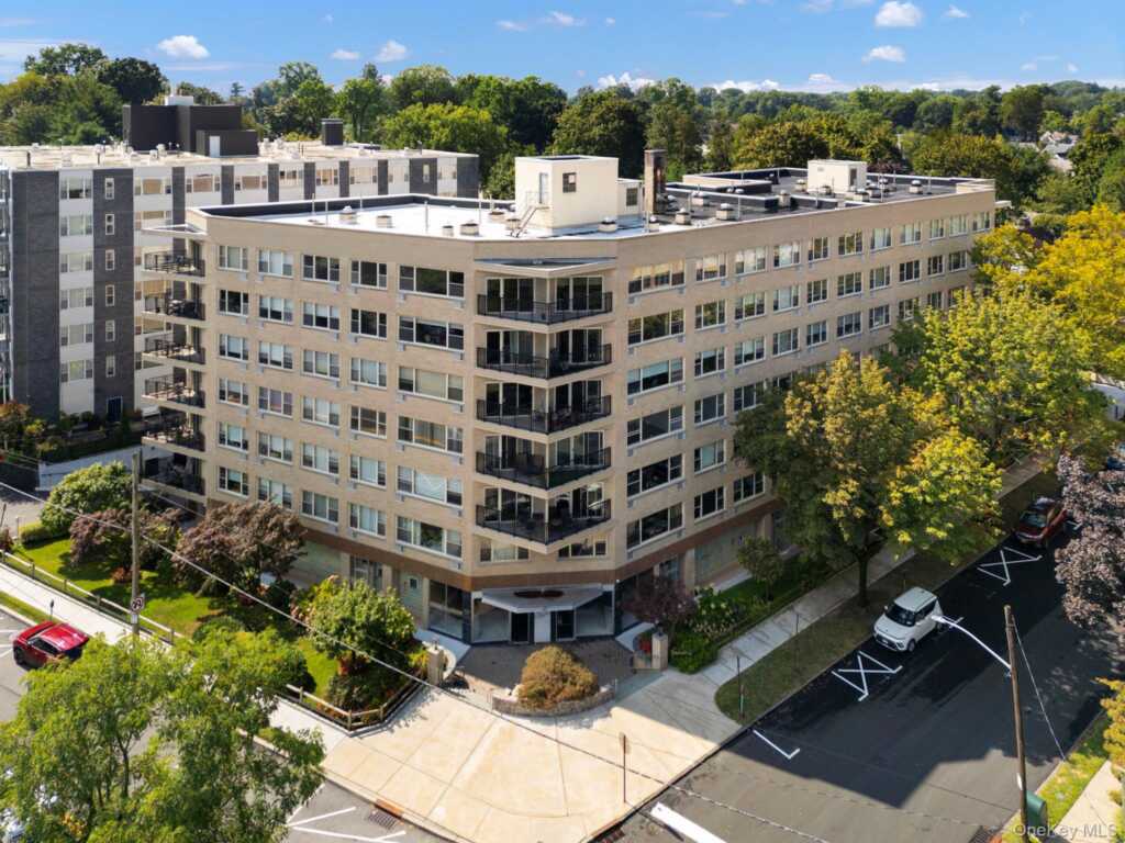 12 Old Mamaroneck Road, Unit #7C, White Plains, NY 10605 - Photo 36 of 46