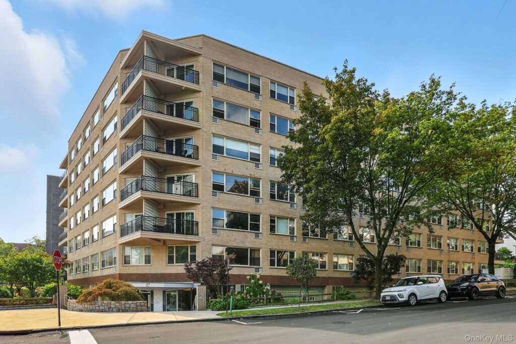 12 Old Mamaroneck Road, Unit #7C, White Plains, NY 10605 - Photo 39 of 46