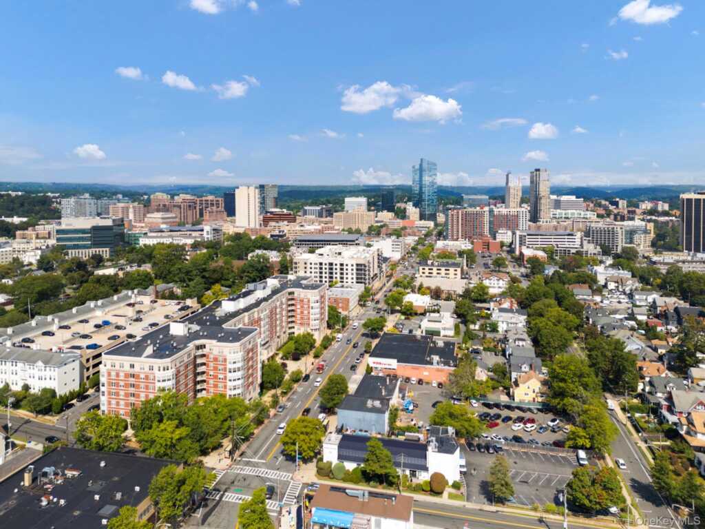 12 Old Mamaroneck Road, Unit #7C, White Plains, NY 10605 - Photo 44 of 46