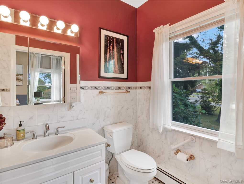 183 New Hempstead Road, New City, NY 10956 - Photo 15 of 44