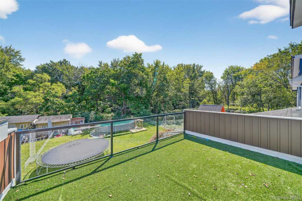 306 Pascack Road, Nanuet, NY 10954 - Photo 35 of 50