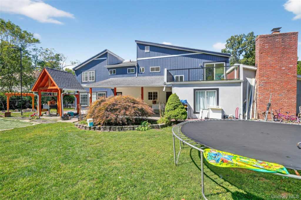 306 Pascack Road, Nanuet, NY 10954 - Photo 39 of 50