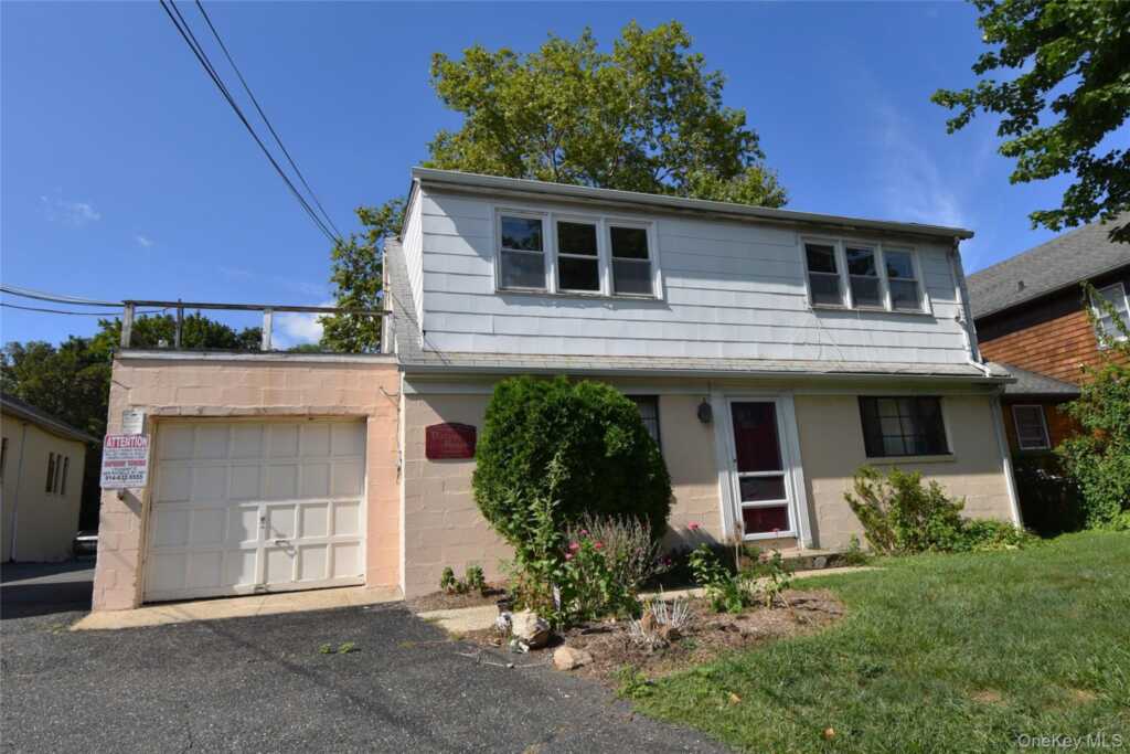 135 Remington Place, New Rochelle, NY 10801 - Photo 3 of 8