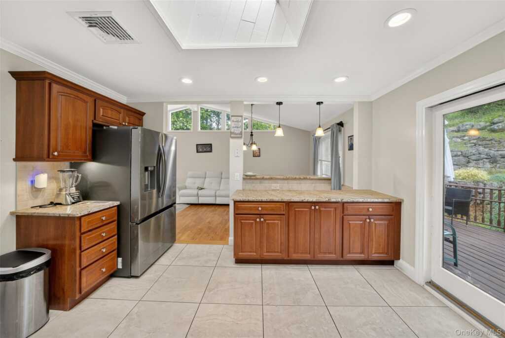 17 John F Kennedy Drive, Stony Point, NY 10980 - Photo 12 of 50