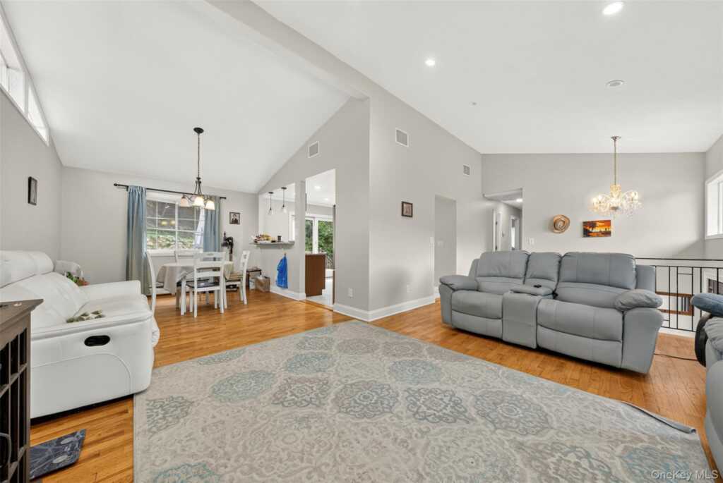 17 John F Kennedy Drive, Stony Point, NY 10980 - Photo 3 of 50