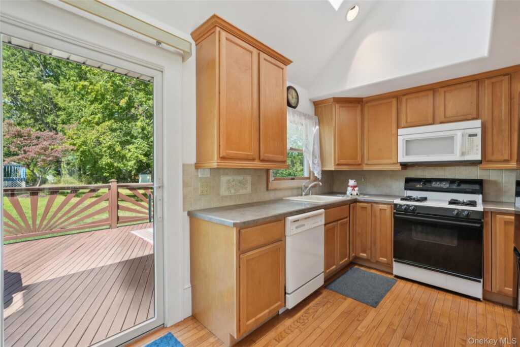 1 Kent Street, New City, NY 10956 - Photo 16 of 50