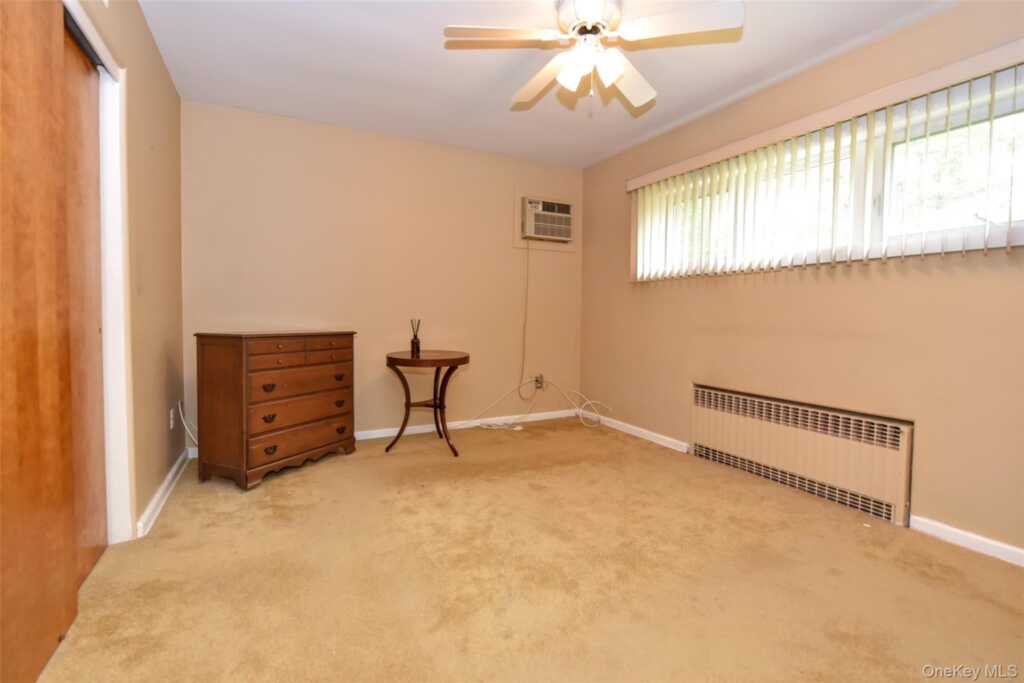 4 Susan Drive, New City, NY 10956 - Photo 15 of 29