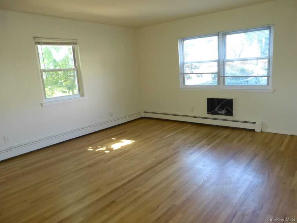 6 Duryea Place, Unit #2C, Nyack, NY 10960 - Photo 2 of 8
