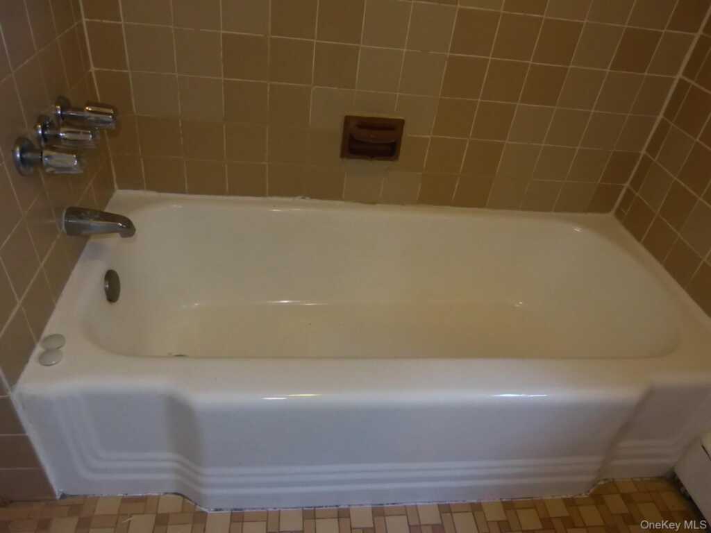 6 Duryea Place, Unit #2C, Nyack, NY 10960 - Photo 7 of 8