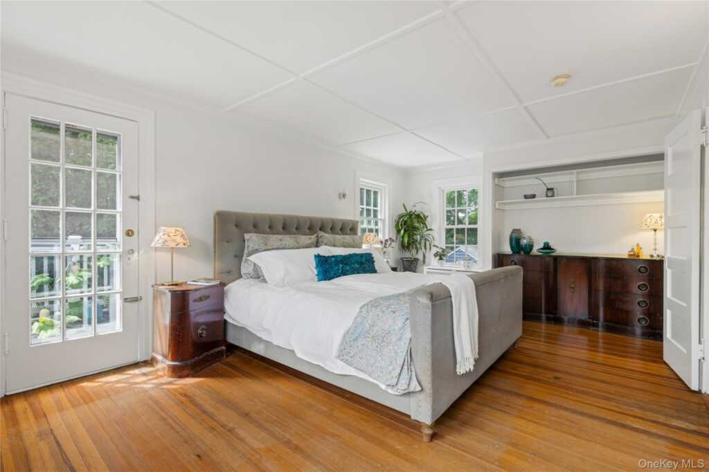 724 Stuart Avenue, Rye, NY 10543 - Photo 16 of 33