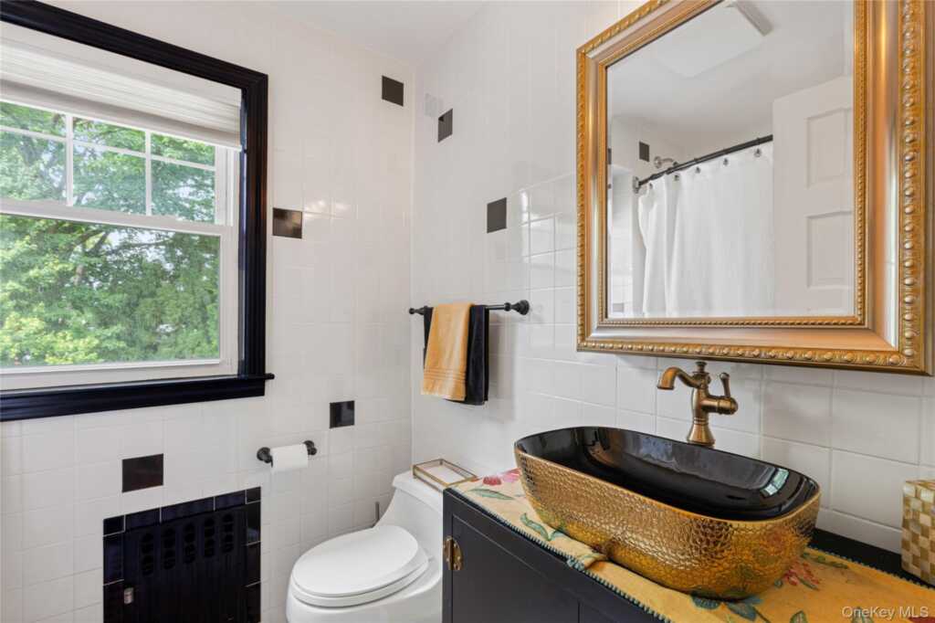 724 Stuart Avenue, Rye, NY 10543 - Photo 19 of 33