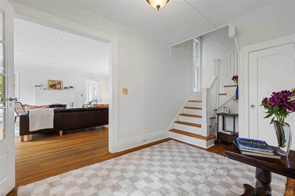 724 Stuart Avenue, Rye, NY 10543 - Photo 3 of 33
