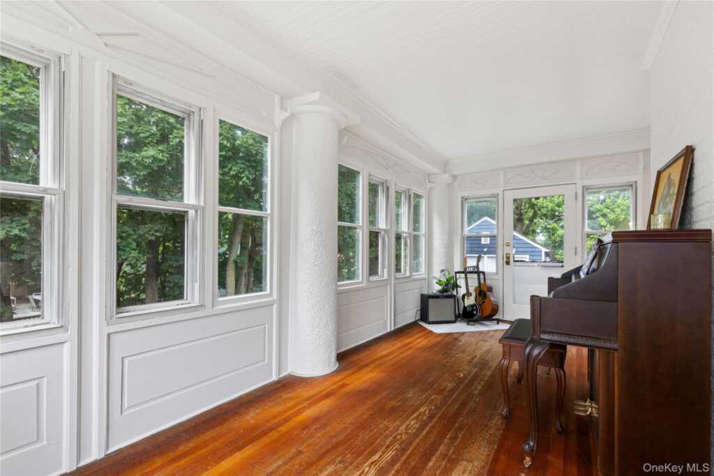 724 Stuart Avenue, Rye, NY 10543 - Photo 7 of 33