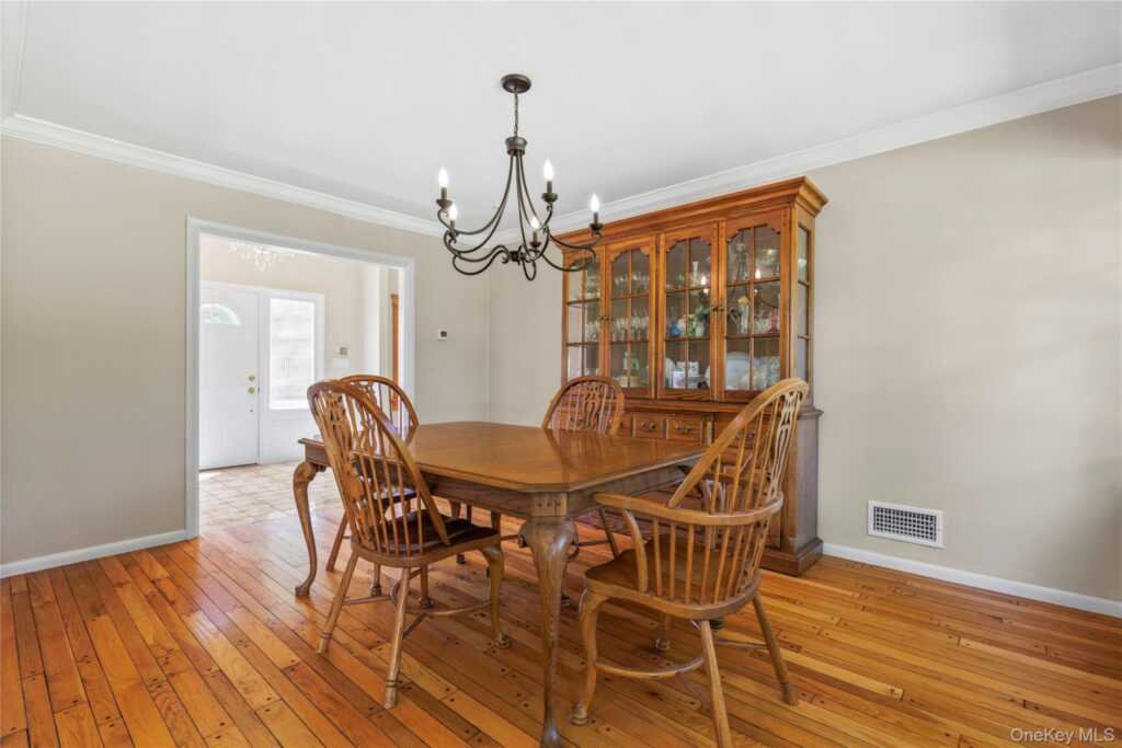 4 Mark Drive, Rye, NY 10573 - Photo 10 of 47