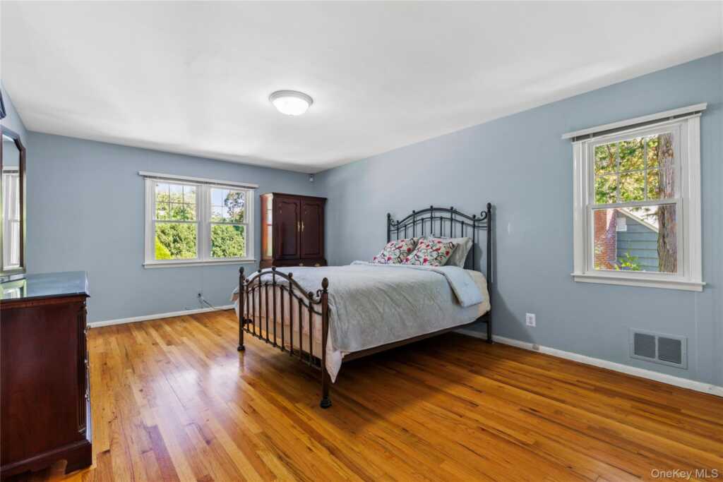 4 Mark Drive, Rye, NY 10573 - Photo 18 of 47