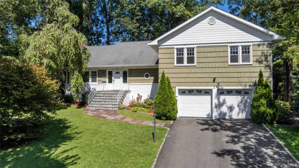 4 Mark Drive, Rye, NY 10573 - Photo 2 of 47