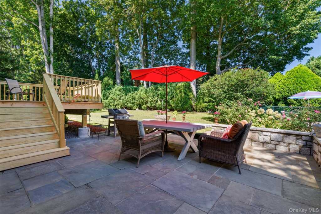 4 Mark Drive, Rye, NY 10573 - Photo 32 of 47