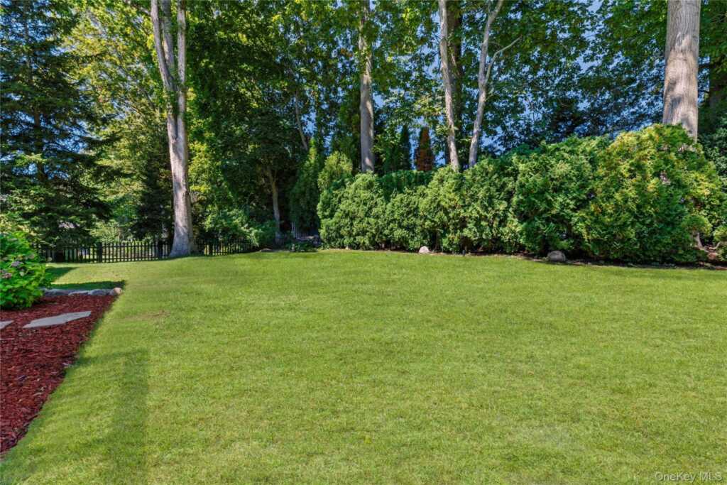 4 Mark Drive, Rye, NY 10573 - Photo 33 of 47
