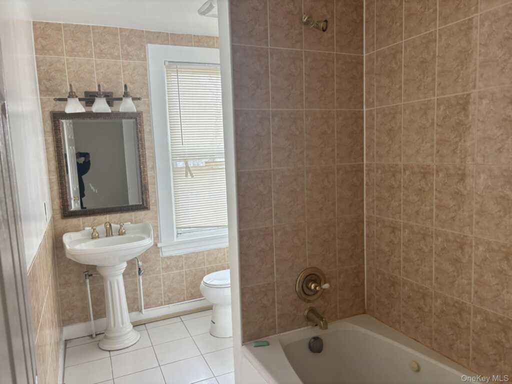 9 Myrtle Street, Unit #2, White Plains, NY 10606 - Photo 3 of 5