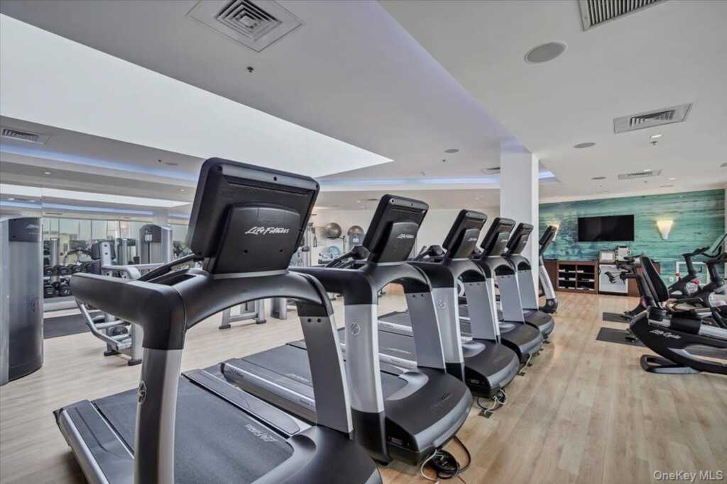 5 Renaissance Square, Unit #17C, White Plains, NY 10601 - Photo 7 of 14